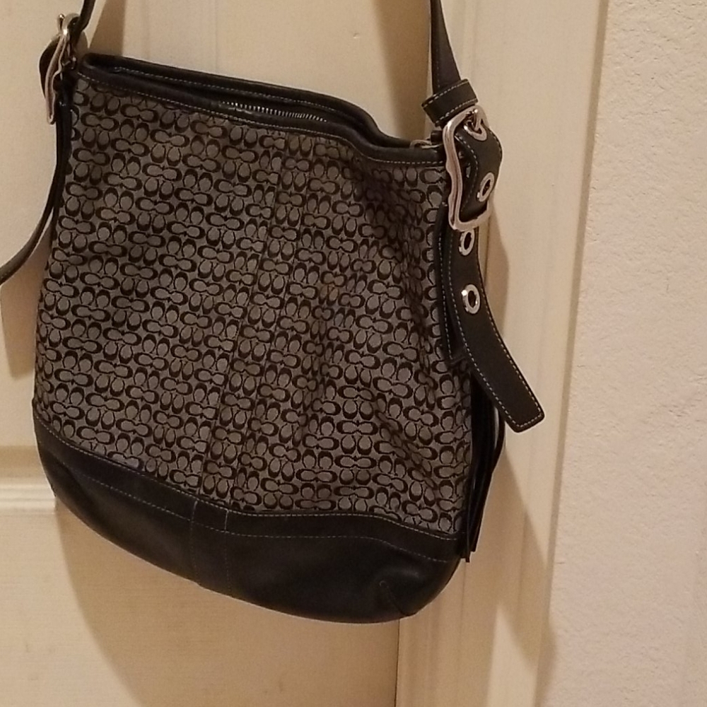 Hand bag - Picture 3 of 9